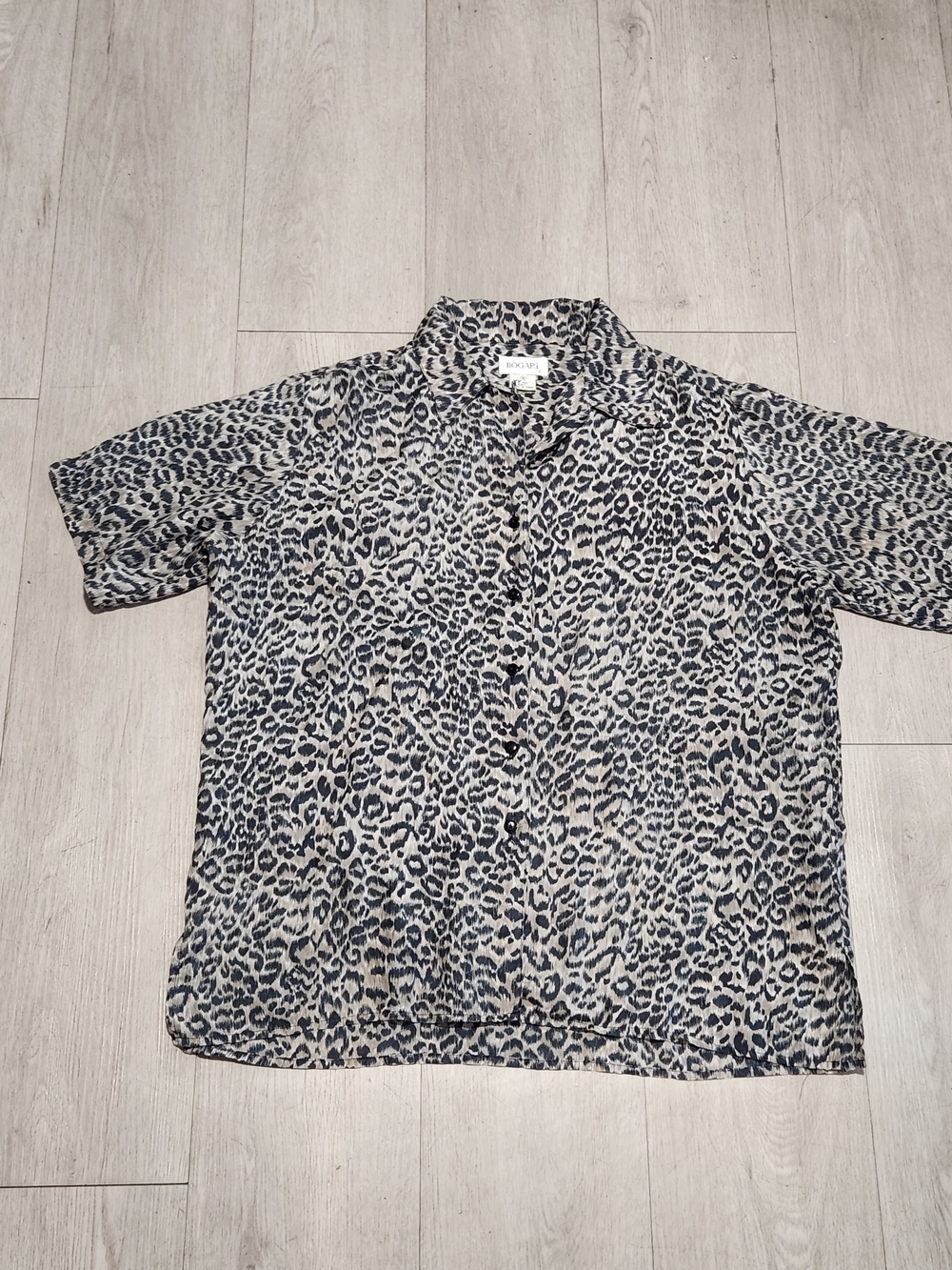 Vintage Bogari 100% Silk Leopard Animal Print Short Sleeve Button Down Shirt M